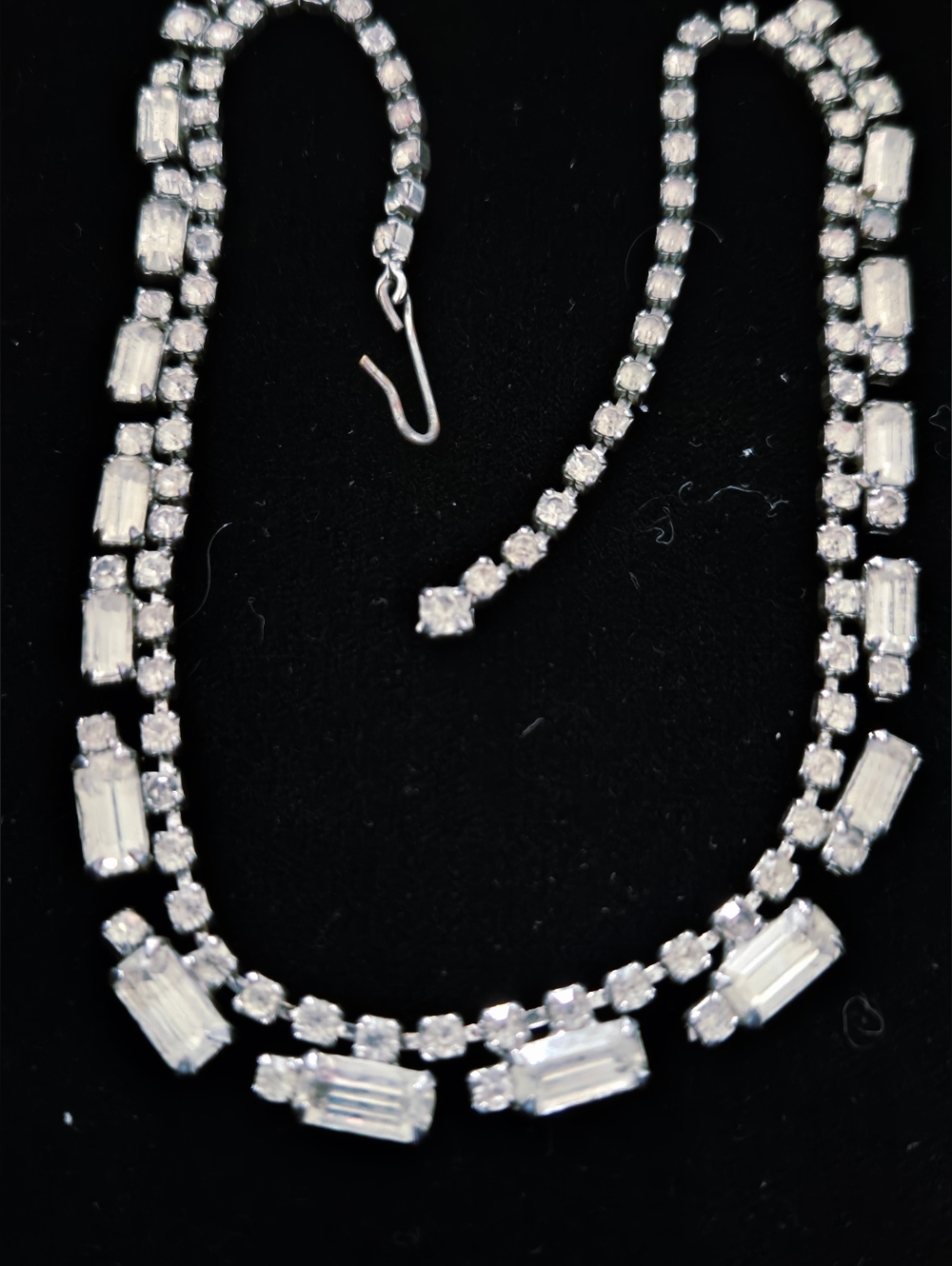 Vintage Silver Rhinestone Chocker Baguette Necklace - Elegant Women's Jewelry